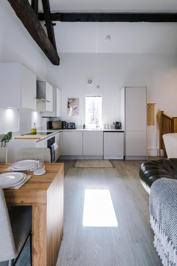 Wild Drive Chester - Stunning Cottage Just Minutes From Chester And Zoo Exterior photo